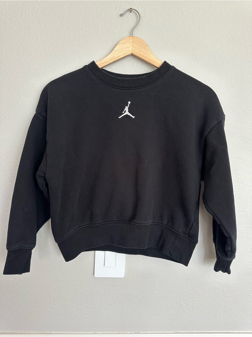 Girl’s Jordan Black Crewneck Crop Sweatshirt with White Jumpman
